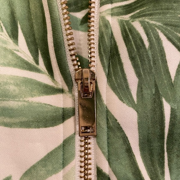 Forever 21 Palm Leaf Bomber (0X) PLUS - Picture 3 of 6